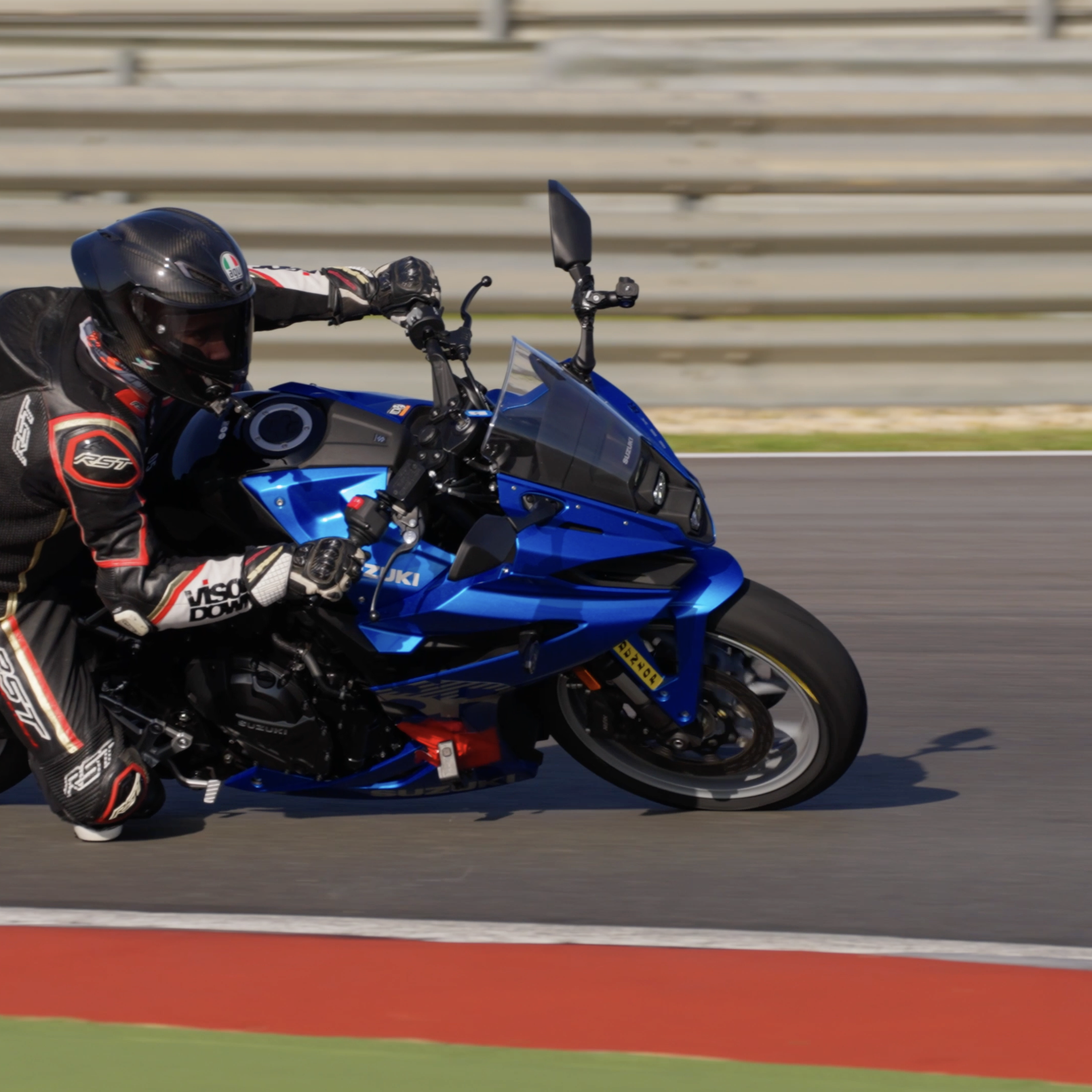 GSX-84 Visordown review